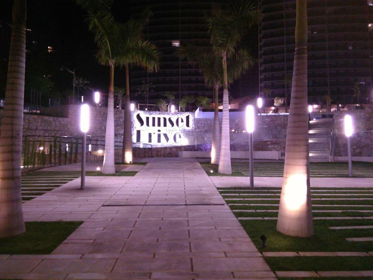 Sunset Drive Exclusive - Benidorm Apartment Bagian luar foto